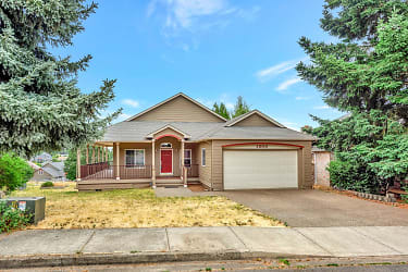 1300 29th Ct NW - Salem, OR