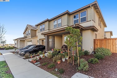 2494 Founders Pl - Vacaville, CA