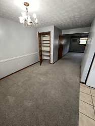 8156 Southern Blvd unit 2 - Youngstown, OH
