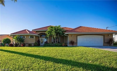 1418 Shelby Pkwy - Cape Coral, FL