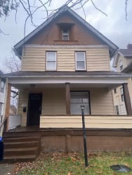 1246 E 113th St - Cleveland, OH