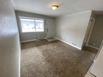 1105 7th St - Greeley, CO