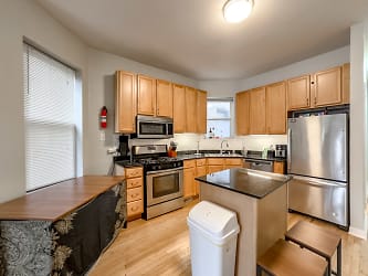2531 W Medill 2 - undefined, undefined