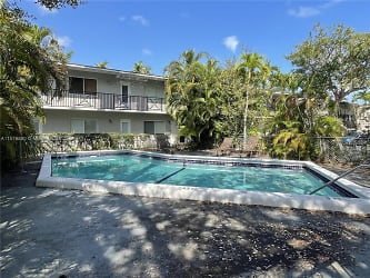 95 Edgewater Dr #207 - Coral Gables, FL