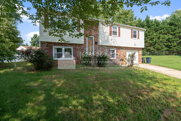 7104 Quarry Court - Capitol Heights, MD