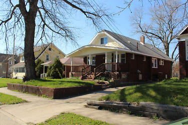 831 Russell Ave - Akron, OH