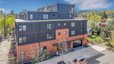 Luxury Living In The Heart Of Sellwood!!! Apartments - Portland, OR