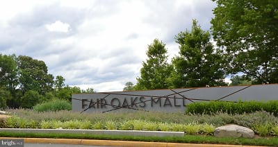 3924 Collis Oak Ct - Fairfax, VA