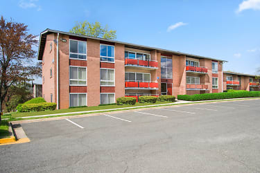 Carriage Hill Apartments - Suitland, MD