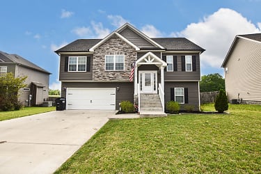 106 Sycamore Hill Dr - Clarksville, TN
