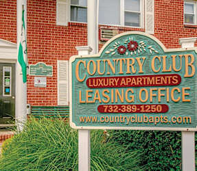 Country Club Apartments - Eatontown, NJ