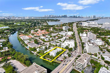4035 Meridian Ave #201 - Miami Beach, FL