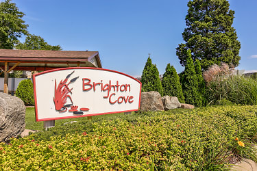 Brighton Cove Apartments - Brighton, MI
