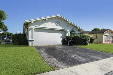 10849 NW 23rd Ct - Sunrise, FL