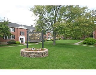 9 Hammond Pond Pkwy unit 2 - Newton, MA