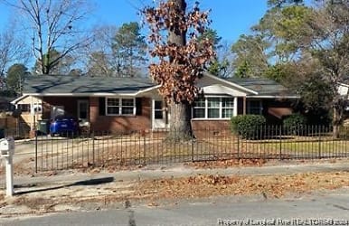 5335 Silver Pine Dr - Fayetteville, NC