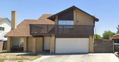 44844 Denmore Ave - Lancaster, CA