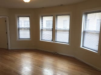 2803 W Lawrence Ave unit A2S - Chicago, IL