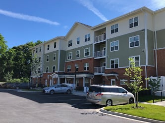 Woodfield Commons Apartments - Damascus, MD