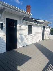 152 S Country Rd #1 - Bellport, NY