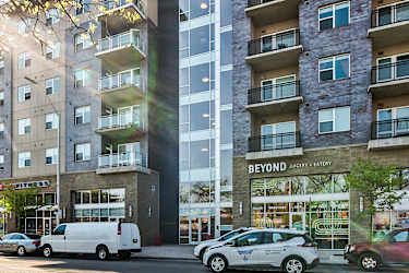 The Boulevard Apartments - Detroit, MI