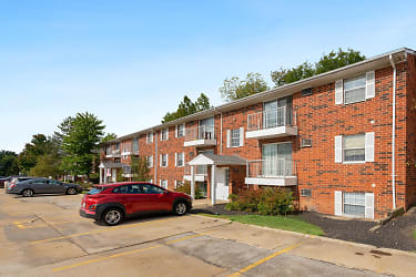Walnut Hill Apartments - North Royalton, OH