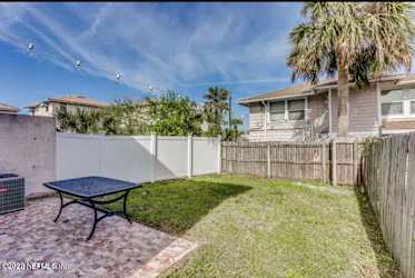 757 2nd St S - Jacksonville Beach, FL