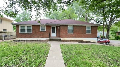 14501 East 35th St S - Independence, MO