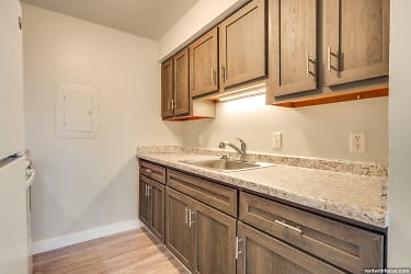 200 E Armstrong St unit 206 - Gillett, WI