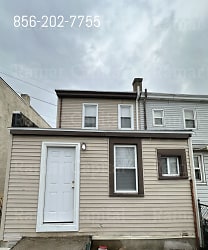 135 N Broadway - undefined, undefined