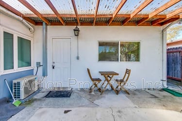 439 Glendale Avenue, Cottage - Sunnyvale, CA