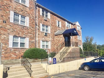 740 Central St unit A4 - Leominster, MA