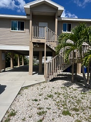 17286 Whitewater Ct - Fort Myers Beach, FL