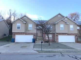 1044 Notting Hill Ct - Collinsville, IL
