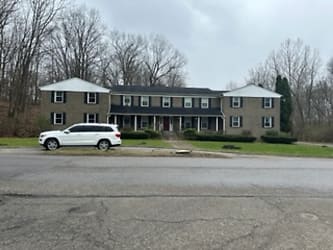 205 S Elruth Ave - Girard, OH