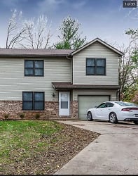 150 E Kennedy Ct - Bloomington, IN