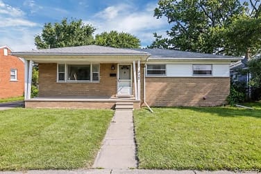 312 W Lincoln Ave - Madison Heights, MI