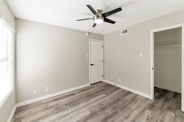 **1st Full Month's Rent Free, Tour & Apply Within 48 Hours Newly Renovated 2 Bed/ 2 Bath In-Suite Wa Apartments - Phoenix, AZ