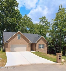 1421 Briarwood Dr - Sevierville, TN