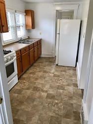 861 Wyley Ave unit 2 - Akron, OH