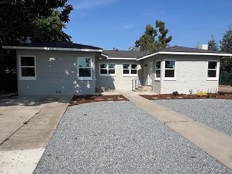 225 N Reed Ave - Reedley, CA