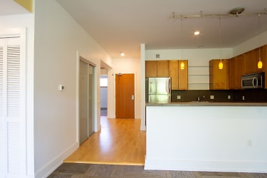1919 NW Quimby St unit 201 - Portland, OR