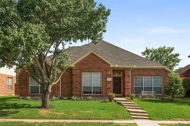 1324 Mustang Dr - Lewisville, TX
