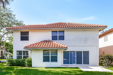 8341 NW 57th Dr - Coral Springs, FL