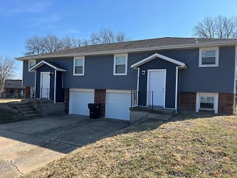1411 S Haden Ct - Independence, MO