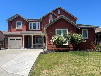 1653 Bedford Ct - Brentwood, CA