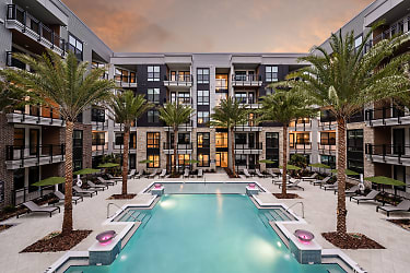 Aston At Town Center Apartments - Jacksonville, FL