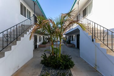 Ocean Palms Apartments - San Diego, CA