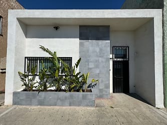 7416 S Western Ave - Los Angeles, CA