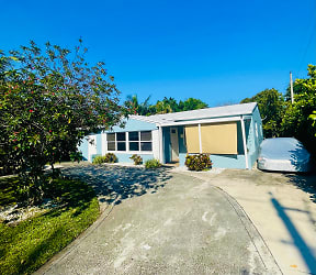 1309 S 23rd Ave - Hollywood, FL